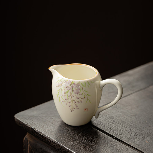 手绘釉下彩紫藤花茶海公道杯