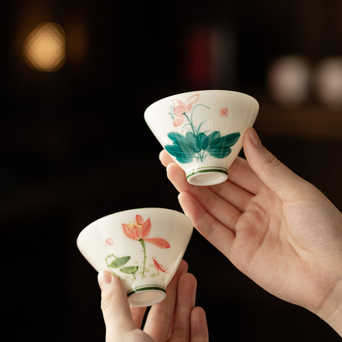 釉下彩手绘荷花斗笠杯陶瓷主人杯