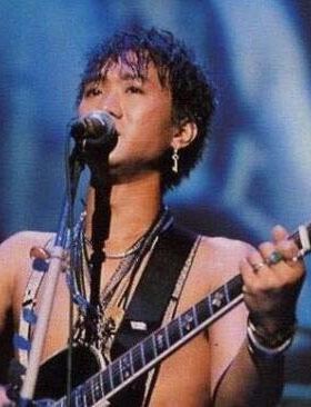 beyond乐队黄家驹明星同款钥匙耳环耳坠耳圈环男女个性耳饰纪念品