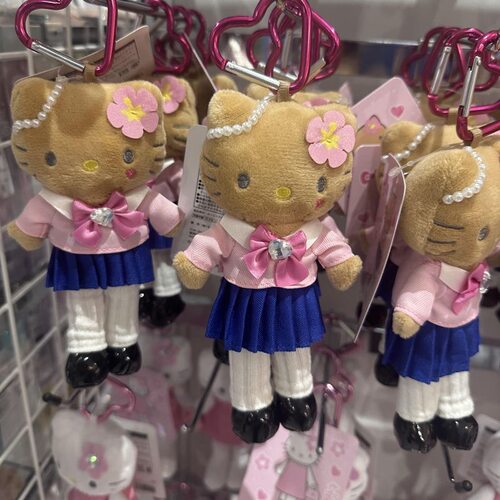 实拍-日本平成辣妹长腿kitty猫高级感毛绒公仔挂件女生可爱钥匙扣