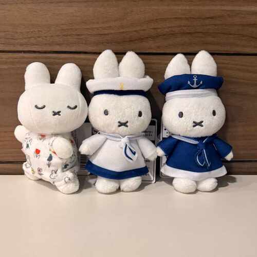 实拍-日本兔蓝色水手服睡觉趴趴兔毛绒公仔挂件毛绒公仔心包挂饰