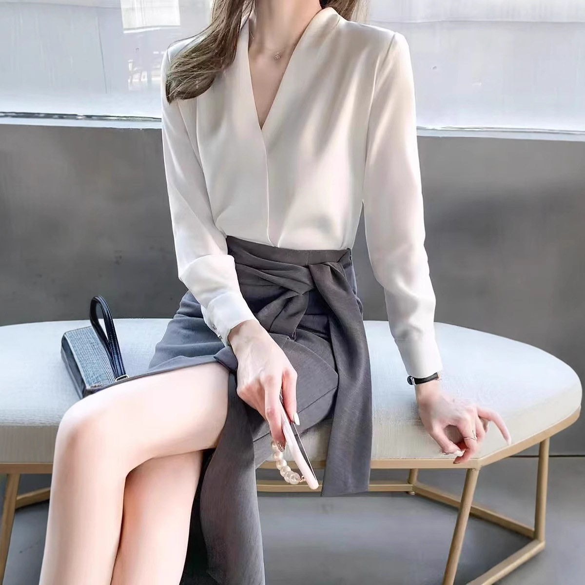 无领白衬衫女抗皱工作服2024上衣春秋季高级感气质雪纺v领职业长