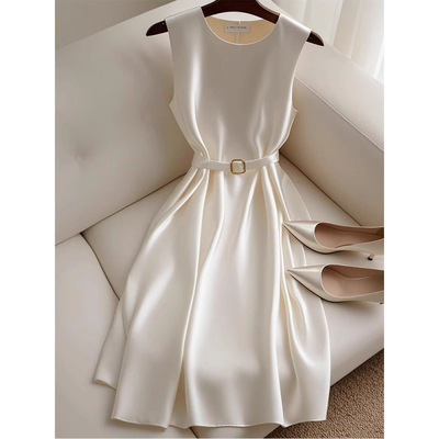 法式气质高级感简单大方得体高端精致正式场合白色无袖连衣裙子夏