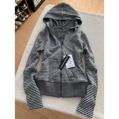 条纹修身卫衣外套女正肩