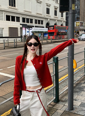 苏三三红色针织开衫2025新款韩系新年穿搭上衣女秋季外搭毛衣外套