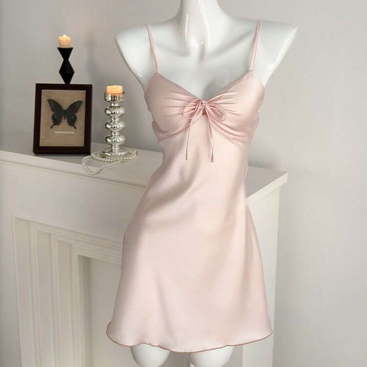 2026新款性感睡衣女夏款带胸垫冰丝睡袍纯欲风吊带睡裙高级感套装