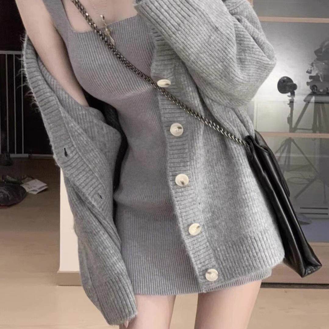 气质高级感韩版针织吊带裙女秋冬款纯欲高冷御姐风包臀连衣裙套装