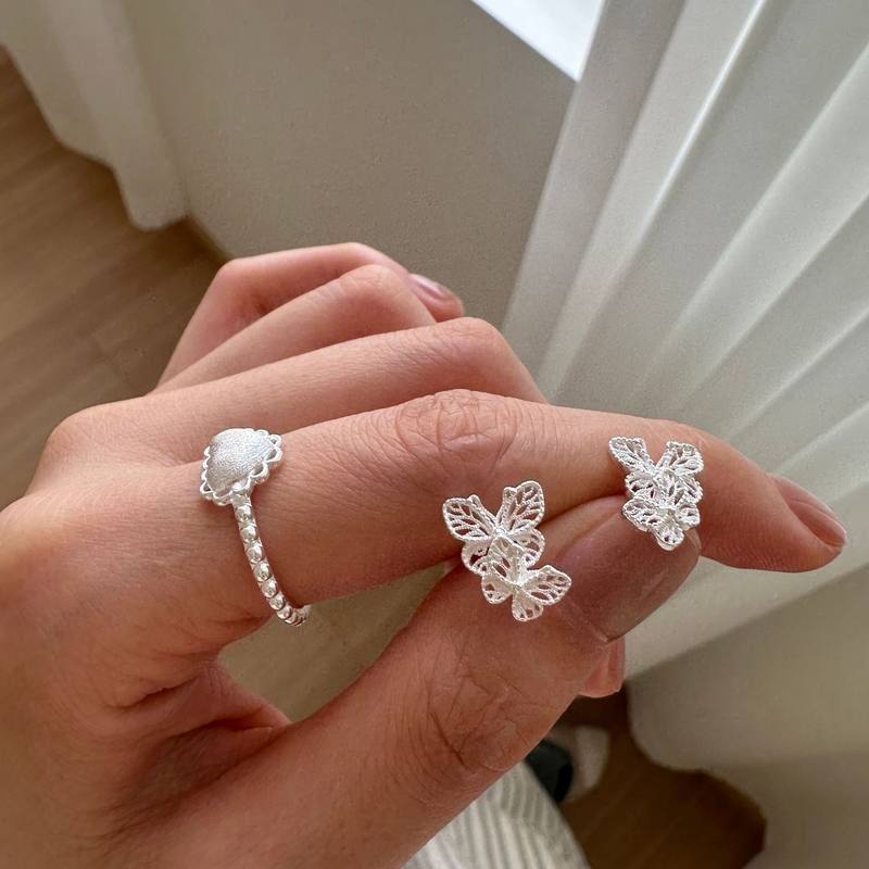 925纯银镂空花丝蝴蝶耳钉女简约小巧个性甜美小清新气质耳饰E9056,饰品/流行首饰/时尚饰品新,银饰耳饰,淘宝优惠券,粉丝福利购,淘宝优惠卷