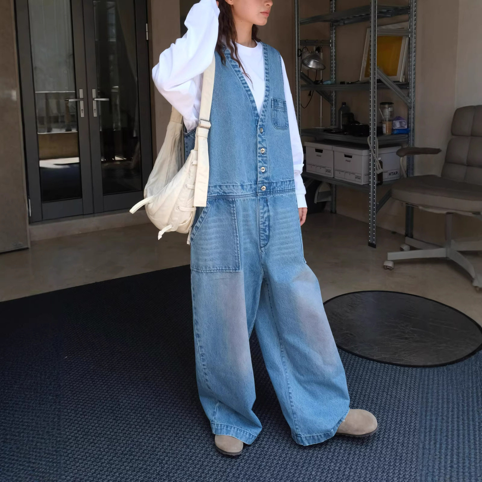 有乐秋季新款?日系时髦减龄水洗牛仔背带裤宽松挺括休闲长裤女