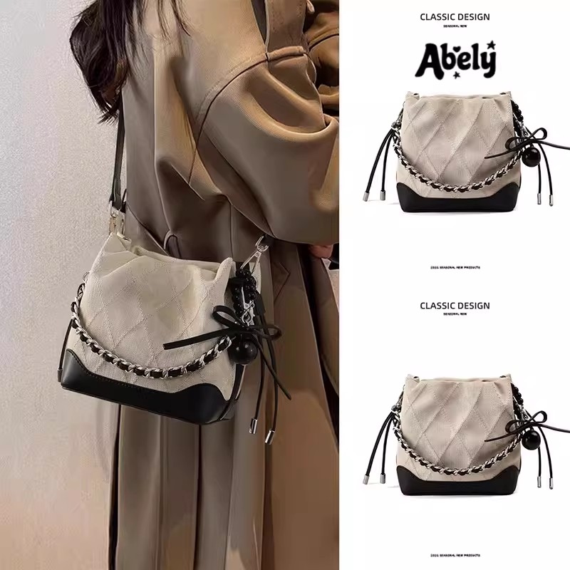 Abely阿贝莉水桶包女2026新款小香风牛仔包手提链条单肩斜挎小包
