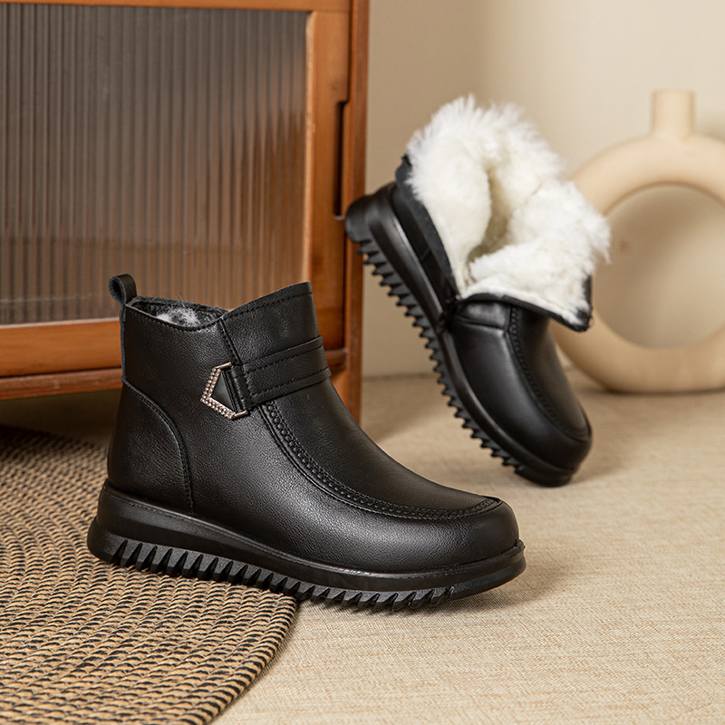 2025新款冬季妈妈棉鞋加绒加厚保暖真皮中年短靴中老年人奶奶皮鞋