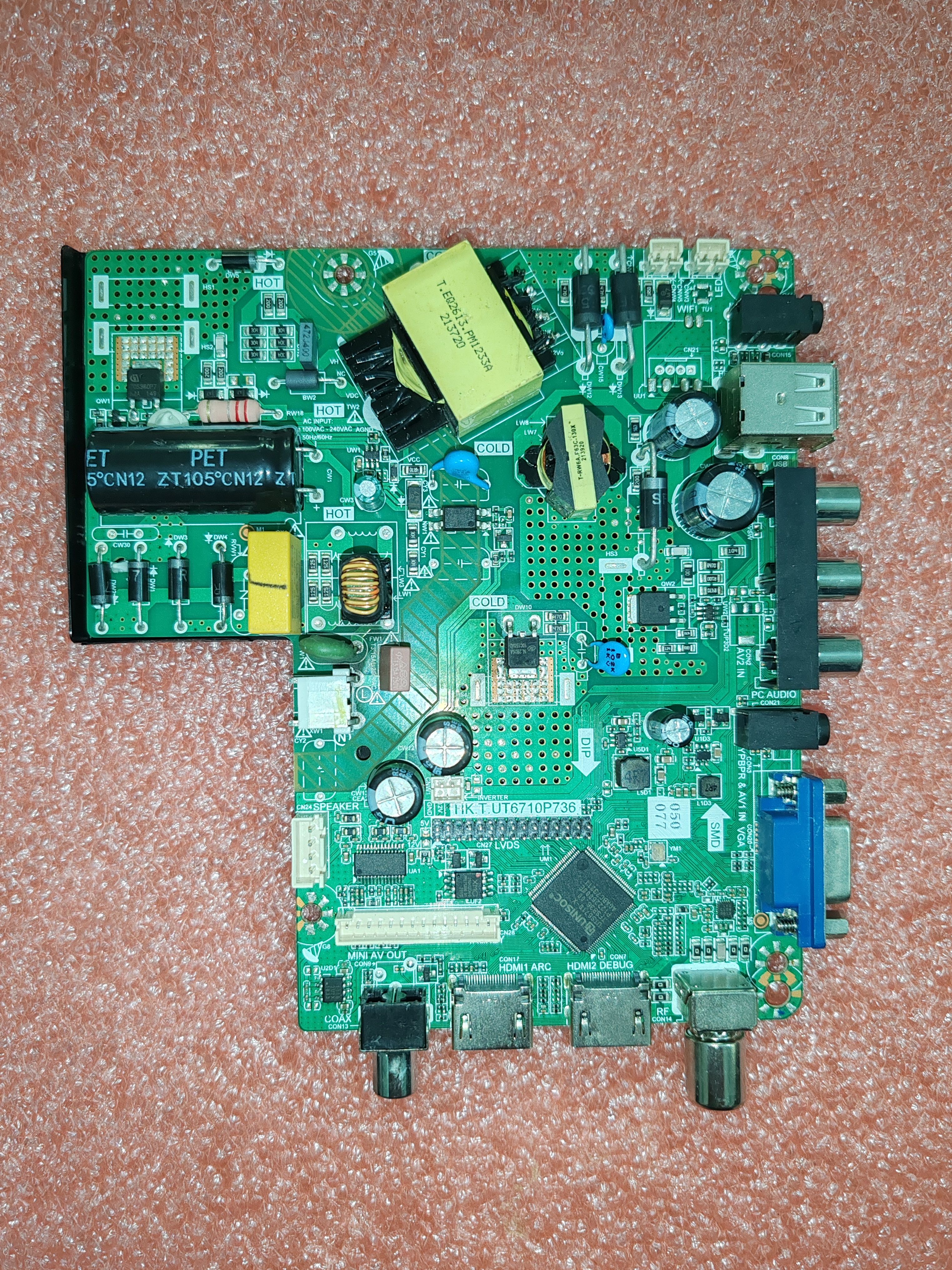 HK.T.UT6710P736  3合1电视机主板兼容各种屏幕有两个高清接口