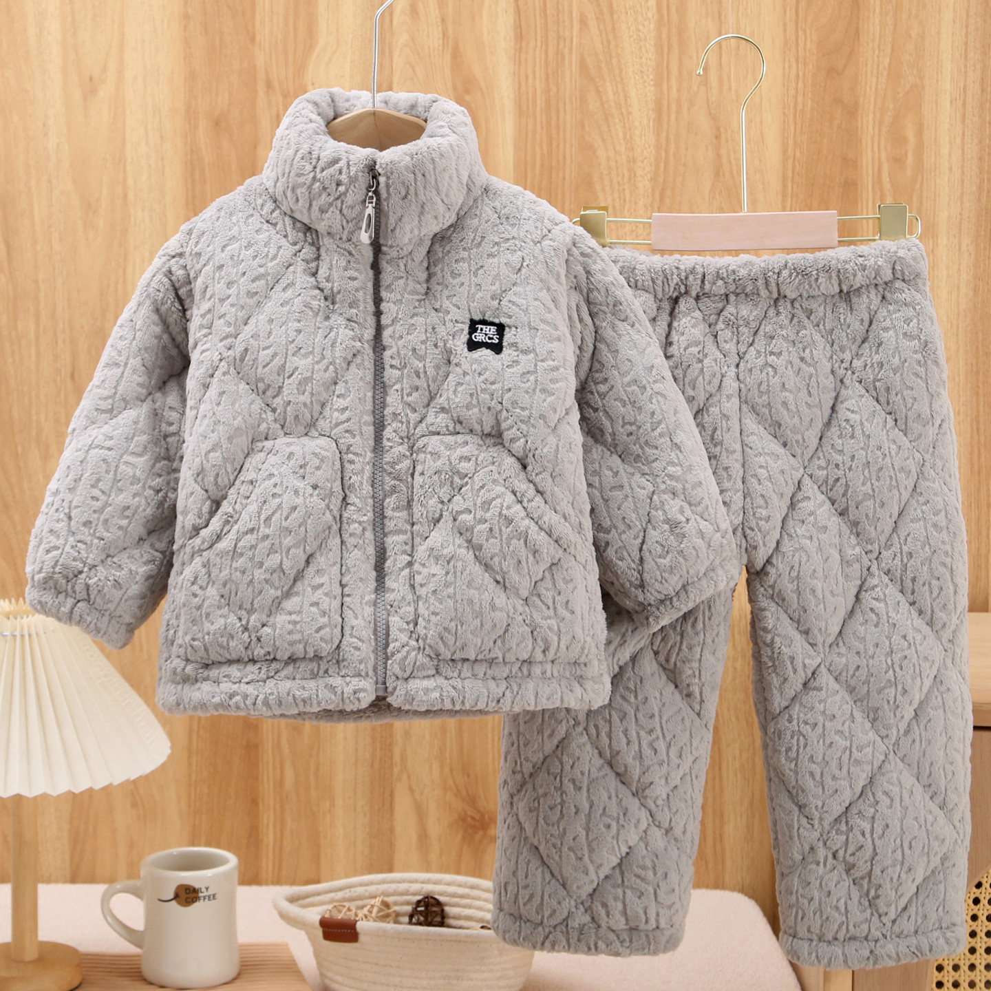 男童睡衣2025新款冬季加绒加厚保暖儿童男孩中大童三层夹棉家居服