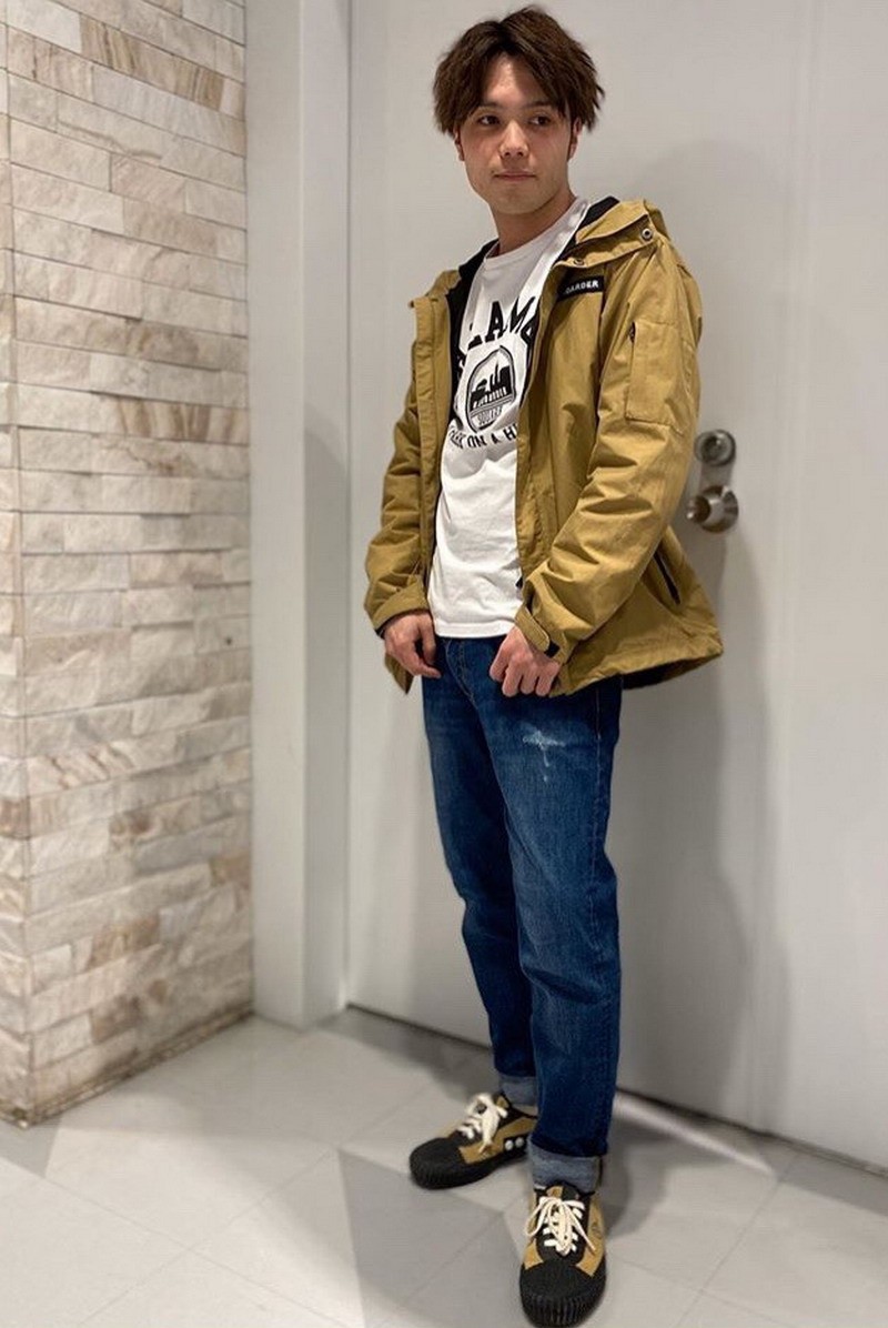 现货日版轻奢品牌男款防水防风带帽防雨衣登山服夹克冲锋衣包邮