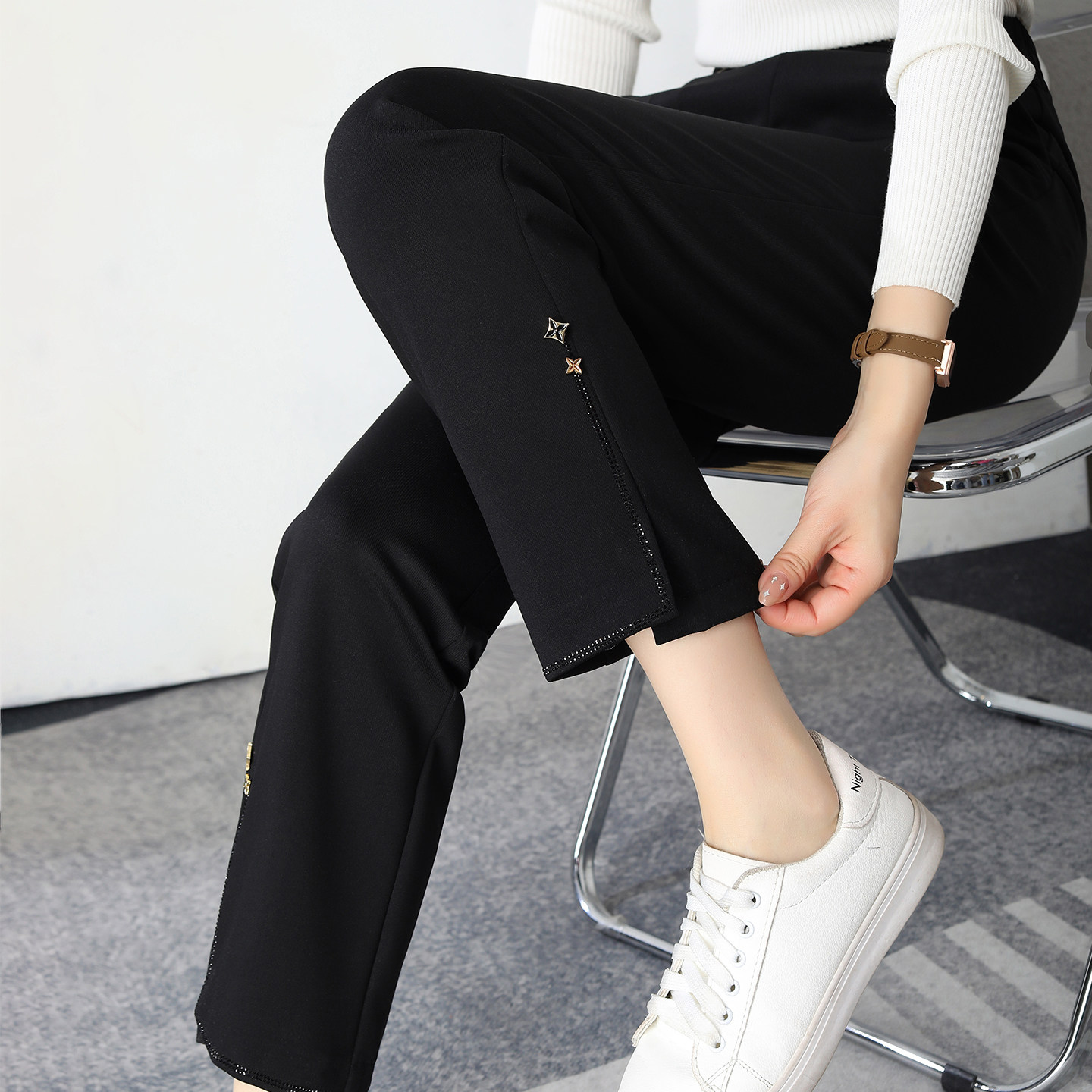 烟管裤女黑色小心机小开叉九分裤子2026爆款时尚高弹小直筒女裤