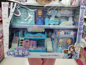 蒙太奇冰雪童话趣味别墅双层床小马车声光房子家具娃娃女孩玩具