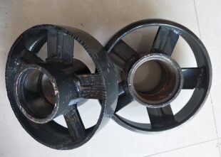 特质各种收割机行走底盘支重轮承重轮行走轮沃得锐龙新款 轮子 老款