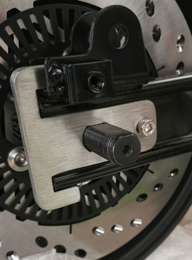 牛角防转片适用于雅迪S80电摩原装平叉改18轴加固卡平叉防转片