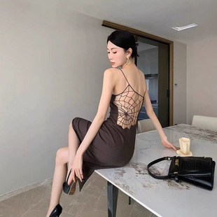 paloma wool现货一字领露背蜘蛛网镂空吊带修身开叉连衣裙