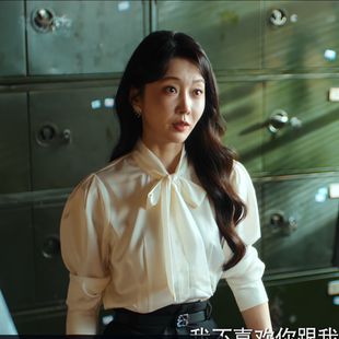 消失的凶手苏然宣璐同款蝴蝶结衬衫女长袖雪纺宽松醋酸缎面衬衣秋