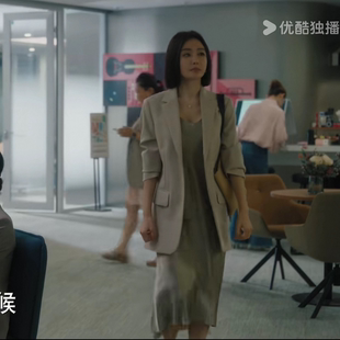 亦舞之城谭思婷秦岚同款小西装外套女短款春秋小个子春秋宽松西服