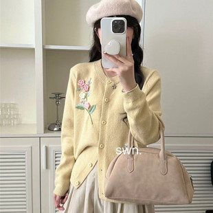 女秋冬新款 高级感绣花针织开衫 宽松温柔甜美花朵毛衣外套圆领上衣