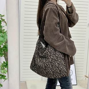 韩国托特包休闲大容量腋下包 潮时尚 呢子豹纹大包包女秋季 2025新款