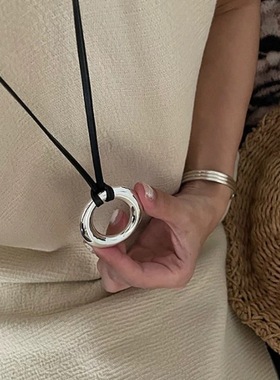 张悦儿同款O型圆环项链 冬甜酷几何简约轻奢设计可调节长款毛衣链