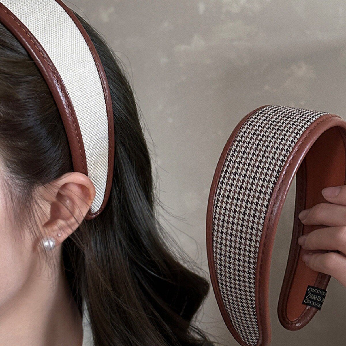 2026新款宽边千鸟格发箍女头箍压发卡发捆头饰发旅皮质包边高级感