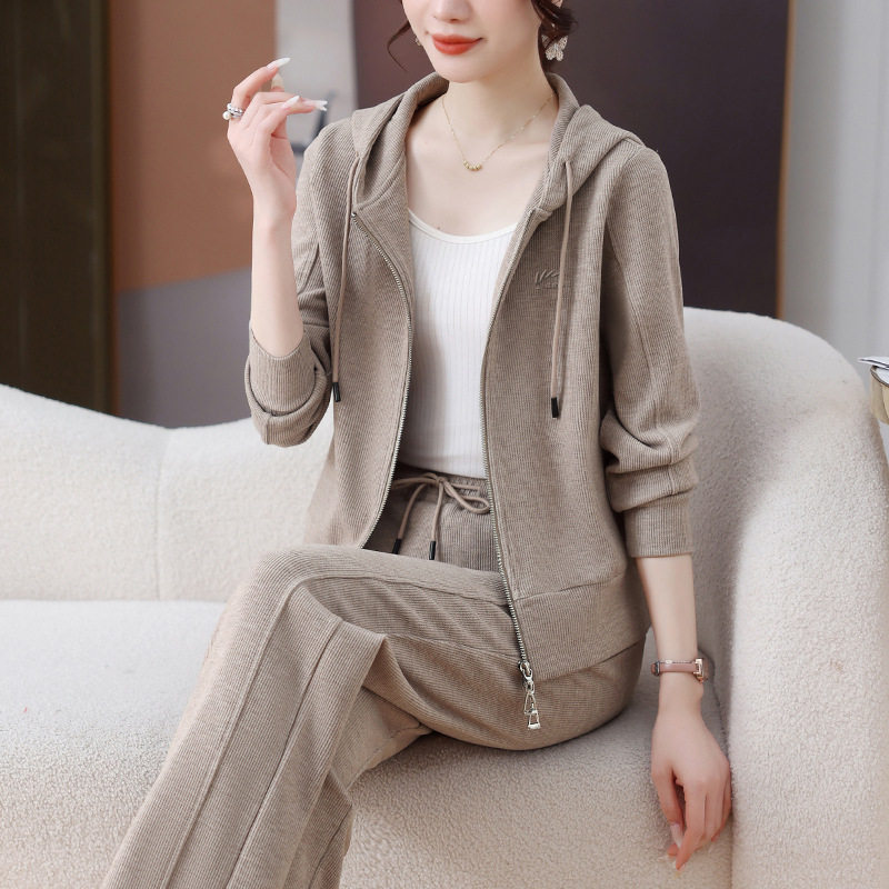 春秋运动服套装女士2025新款爆款妈妈秋季开衫卫衣休闲时尚两件套