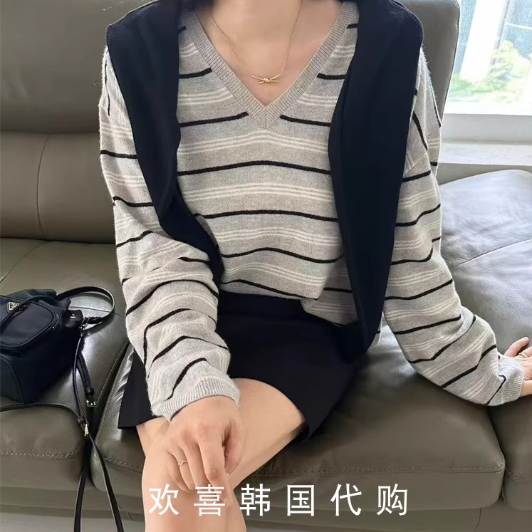 韩国东大门2025秋季新品2nd GATE休闲百搭V领条纹宽松时尚针织衫