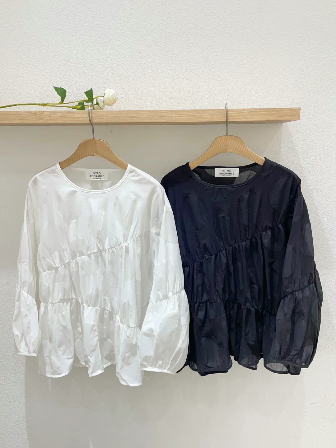 INTRO 韩国东大门代购 2024秋季新品褶皱抽绳灯笼袖圆领上衣