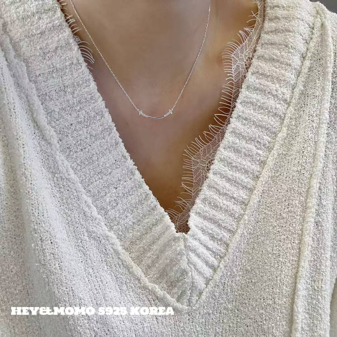 韩国东大门2025新款时尚MOMO百搭925银项链笑脸项链