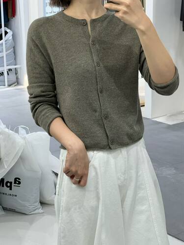 韩国东大门2026秋季新款TASTE 短款圆领系扣针织开衫
