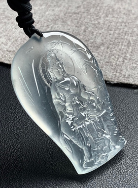 天然A货缅甸翡翠 观音 尺寸 : 69.2-44.8-5.9