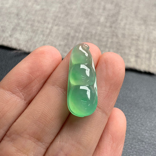 25.6 天然A货缅甸翡翠 福豆 尺寸 4.9