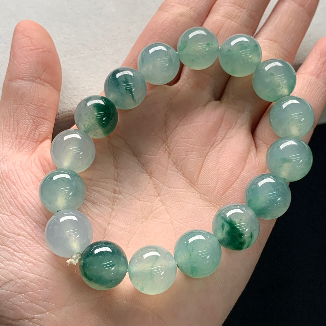 天然A货缅甸翡翠 手串 尺寸 : 12.8 16颗