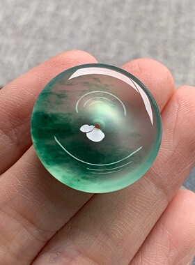天然A货缅甸翡翠 平安扣 尺寸 : 23.4-4.4