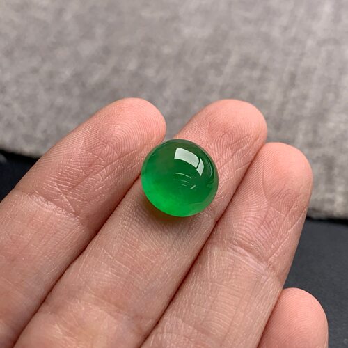 天然A货缅甸翡翠 阳绿蛋面 尺寸 : 11.1-10.8-6.2