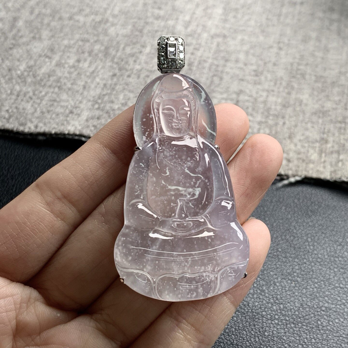 天然A货缅甸翡翠 观音吊坠 整体 63.7-32-6.8 裸石 54.6-32-5.4