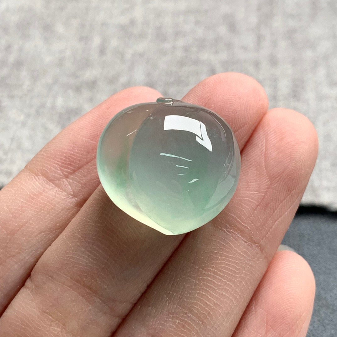 天然A货缅甸翡翠 福桃 尺寸 : 19-20.1-10.4