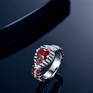 米莱珠宝 高端工艺 莫桑比克 2克拉鸽血红宝石 PT950铂金钻石定制
