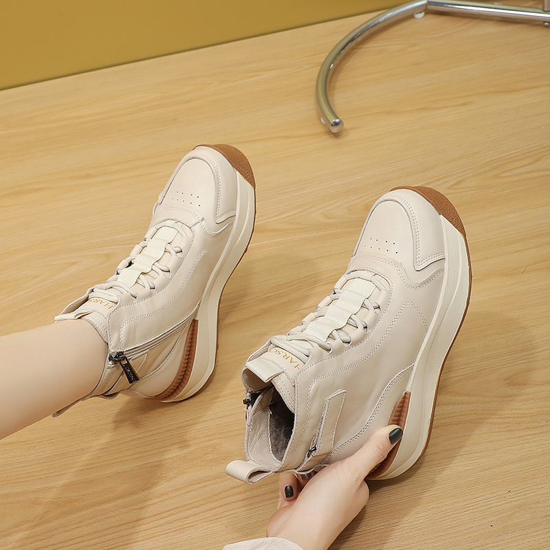 哈森短靴加绒厚底马丁靴真牛皮