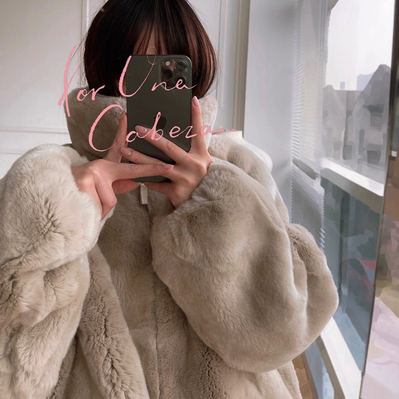 现货獭兔毛皮草外套女冬2025新款宽松毛毛短上衣连帽/立领外套