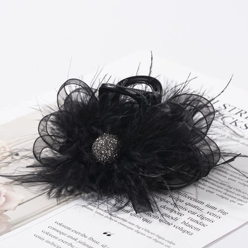 铂思亚【听雪】气质时尚浪漫毛毛抓夹8cm优雅暖冬黑色羽毛发夹