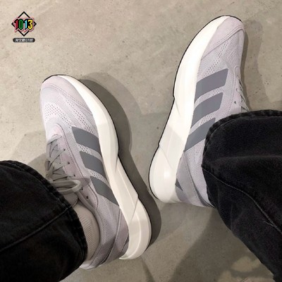 阿迪达斯男款网面透气舒适休闲鞋