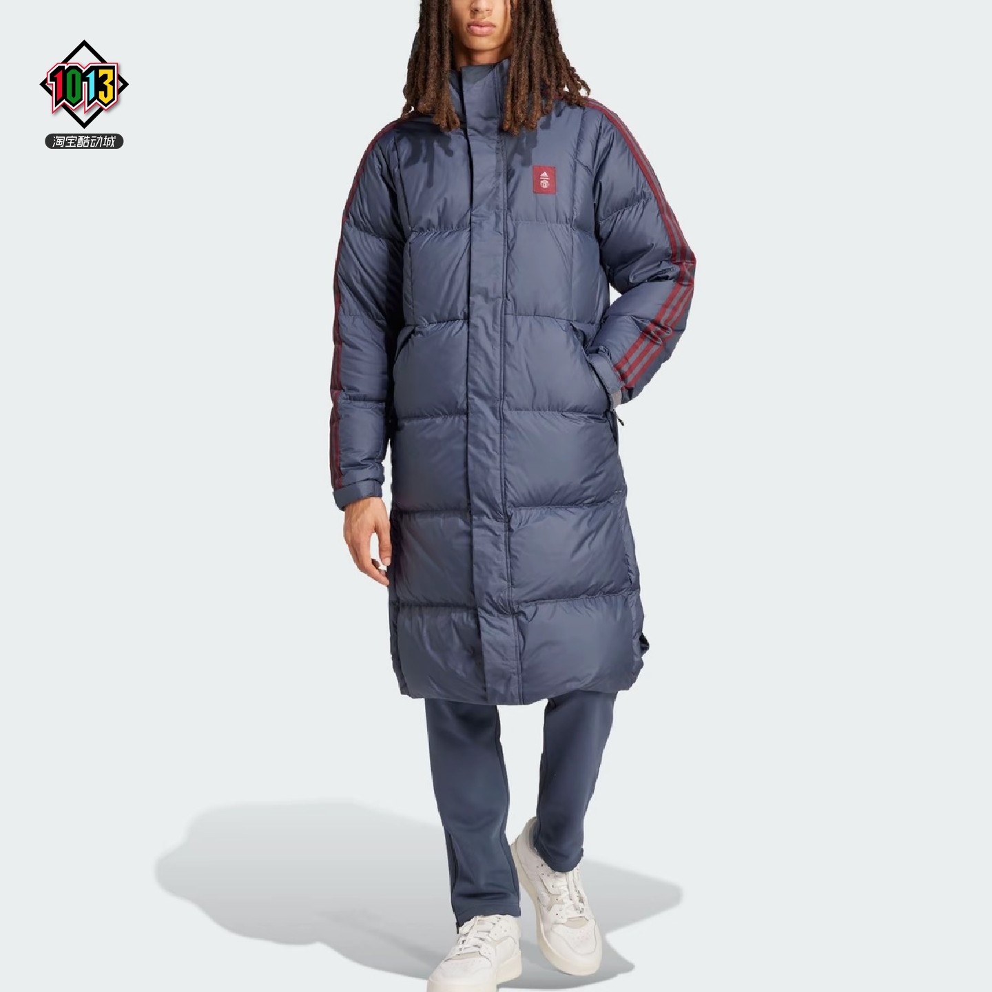 阿迪达斯冬季男款曼联足球文化连帽保暖长款休闲运动羽绒服IT4186