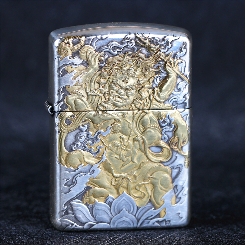 zippo芝宝煤油防风打火机蚊版镀银盔甲机双面浮雕刻 大黑天 男士