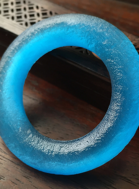 清代官造宫廷御用古法猫眼老琉璃环湖蓝色袈裟环项链吊坠配饰保真