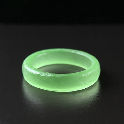 清代官造宫廷御用古法老琉璃猫眼 若草色戒指指环 清宫挂襟十八子